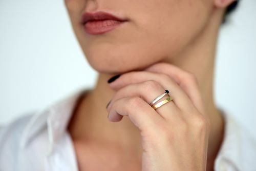 טבעת סוליטר SIX | זהב לבן משובצת יהלום