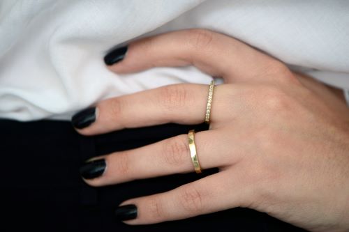 טבעת טניס דקה | זהב לבן משובצת יהלום