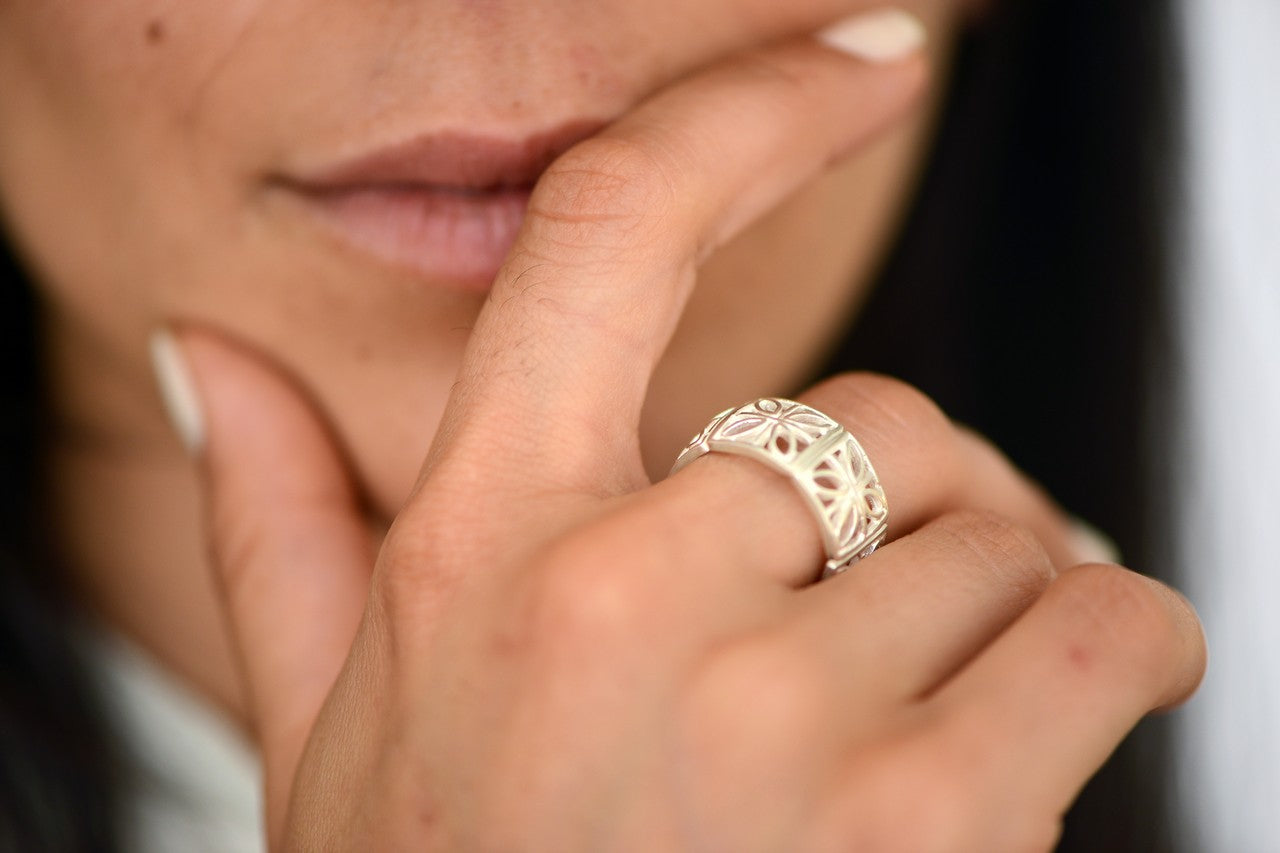 טבעת אורנמנט | זהב לבן 14 קרט