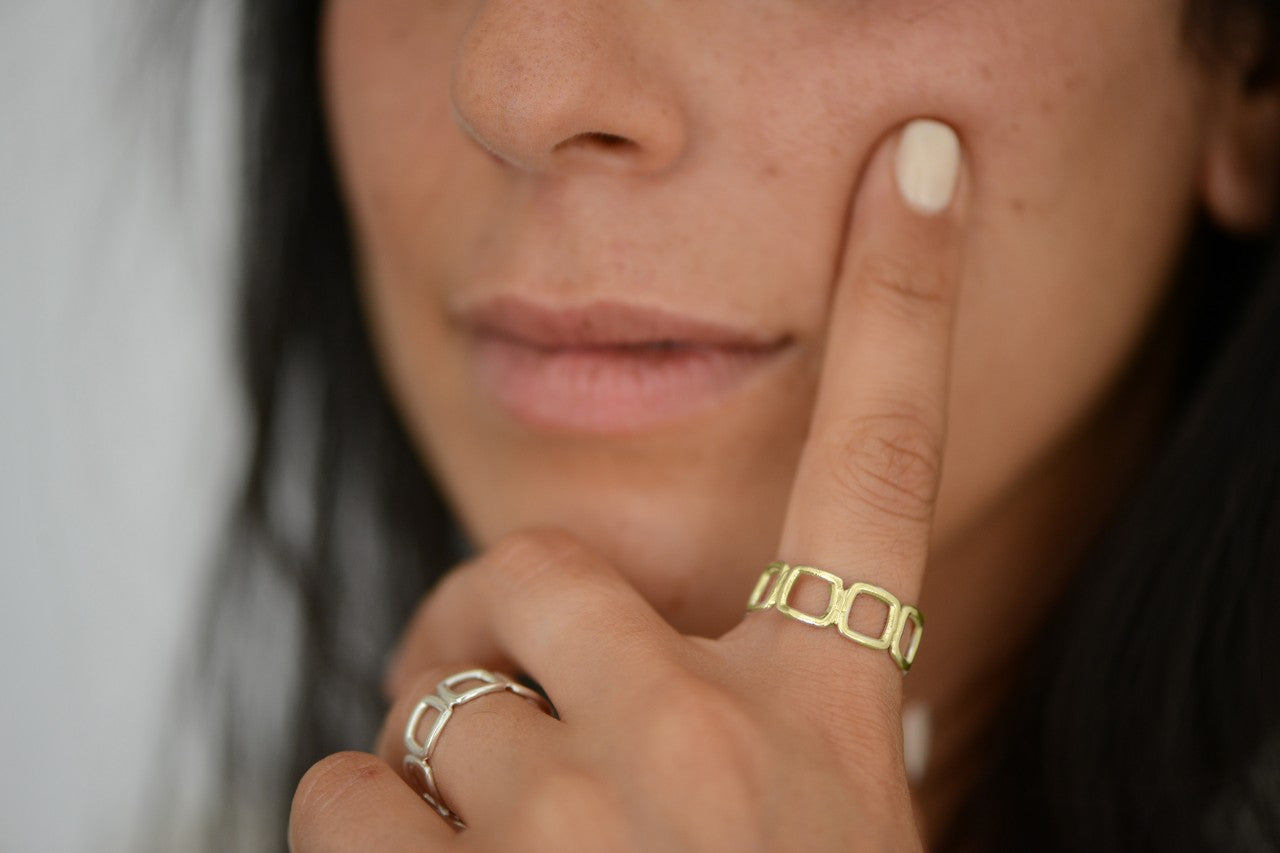 טבעת מרובעים שתי שורות | זהב צהוב 14 קרט